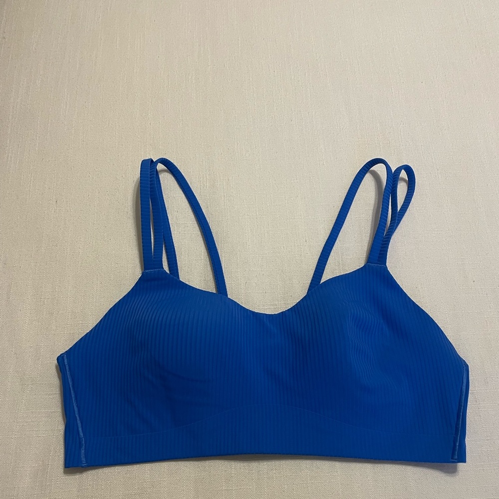 Lululemon like a cloud bra size 8